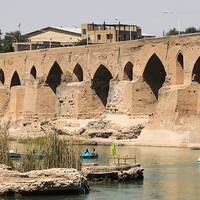 Puente histórico de Dezful 